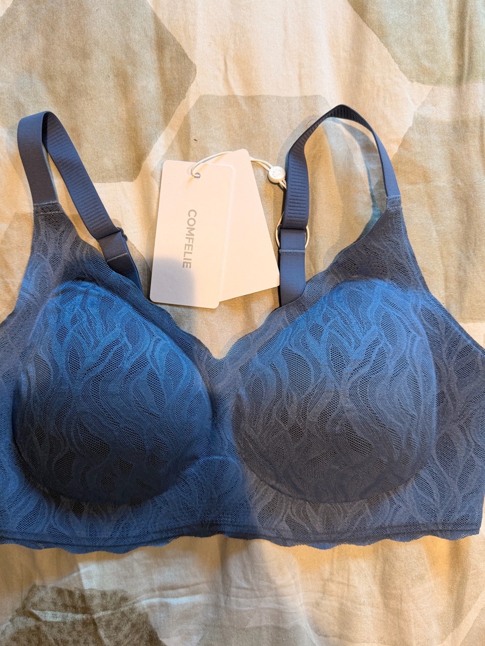 Comfelie Women's Lace Wireless Bra Molded Cup in Slate Blue